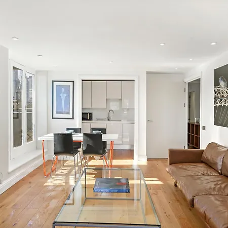Monthly Stays! 2 Bedroom Short Term & Flexible Renting Canary Wharf With Free Parking Apartment