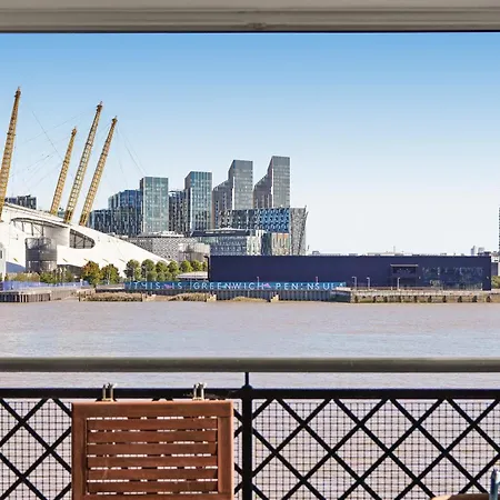 Monthly Stays! 2 Bedroom Short Term & Flexible Renting Canary Wharf With Free Parking London