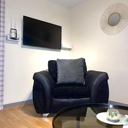 Penn Gardens Flat 1 - 2 - 3 & 4 Apartments *
