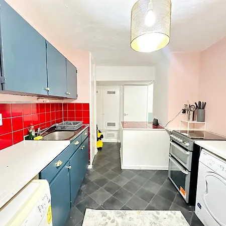 K Paddington 3 Bedroom Renovated Recently * London