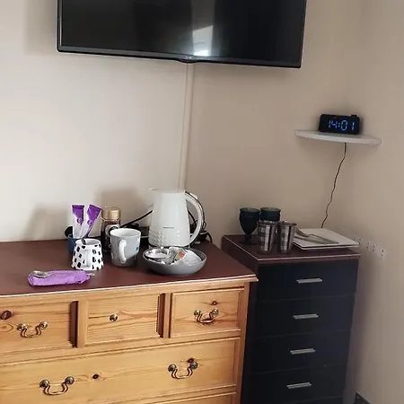 Homestay Airport, Excel, Univ Of East London, O2 *