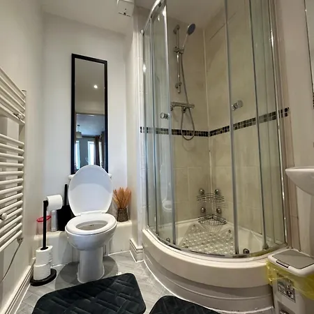 Abba Corner Apartment London