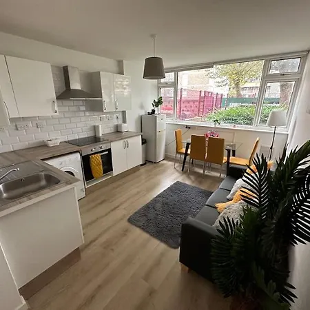 Spacious 2 Bedroom In Hoxton