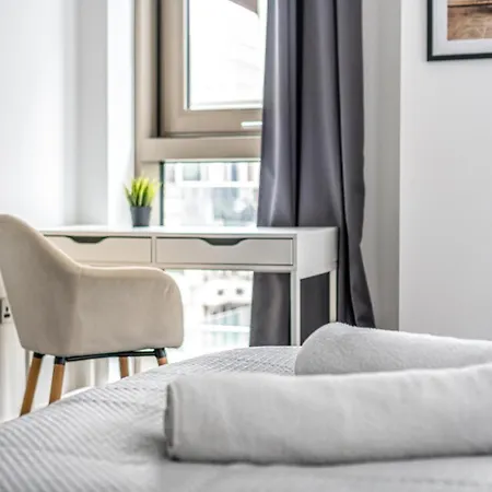 Stunning 2 Bedroom In Tower Hill *