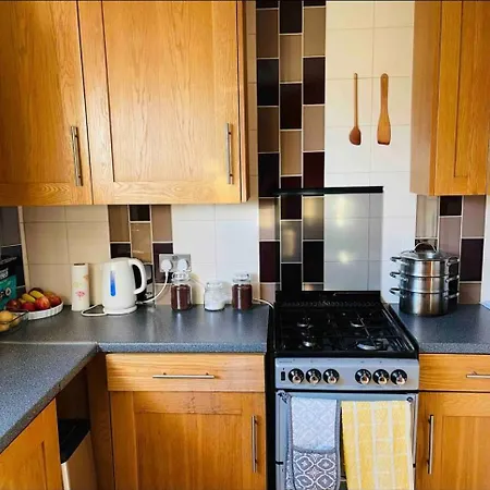 Beautiful One Bedroom Flat In London Apartment *