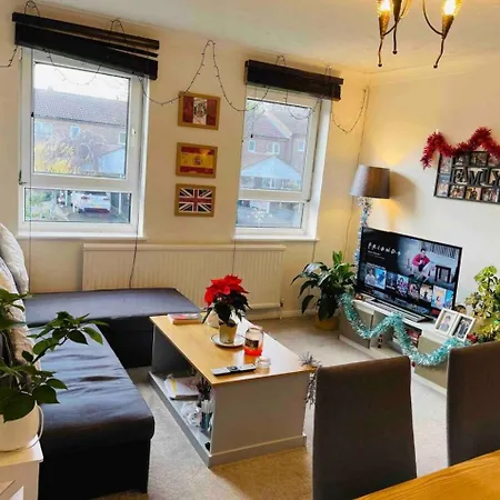 Beautiful One Bedroom Flat In London *