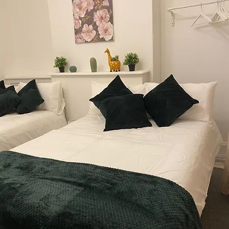 Homestay Russell Square Private