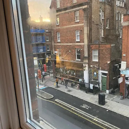 Russell Square Private * London