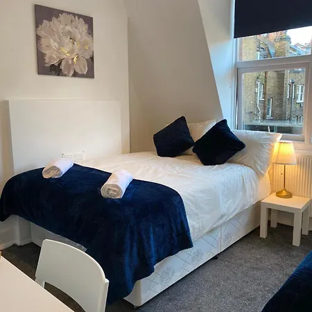 Russell Square Private Homestay