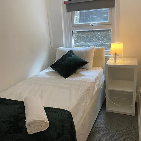 Russell Square Private Homestay London