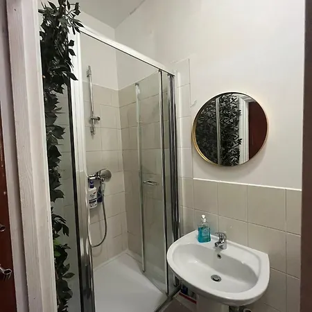 Kings Cross Private * London