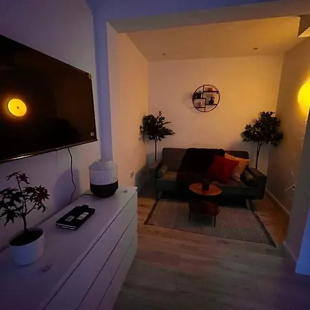 Apartment Modern Boutique Great Location *