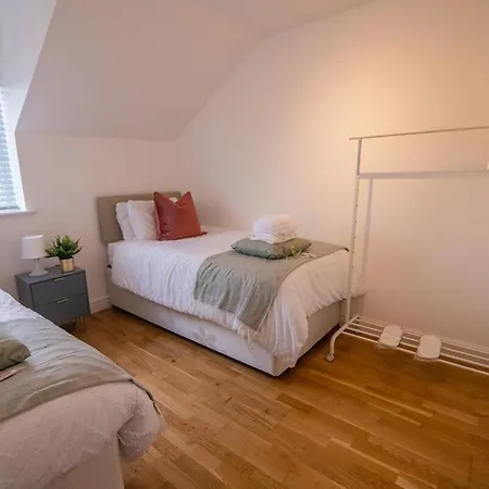 Apartment Modern In Greenwich Borough Next To Station Abbey Wood