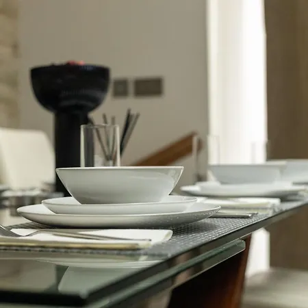 4 Bedroom House In Chiswick- Elegance & Serenity Apartment *