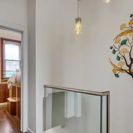 Apartment 4 Bedroom House In Chiswick- Elegance & Serenity