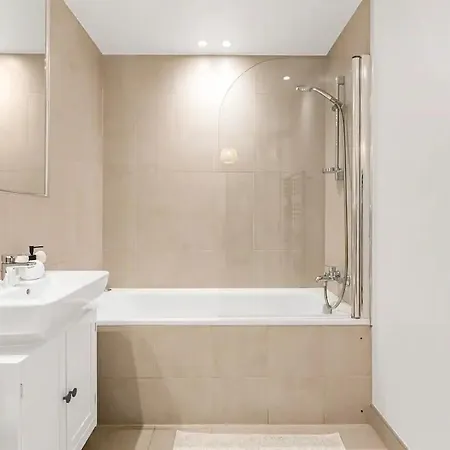 Apartment Luxury Flat With View Battersea Pass The Keys London