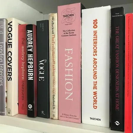 Eclectic Family In The Heart Of Notting Hill * London