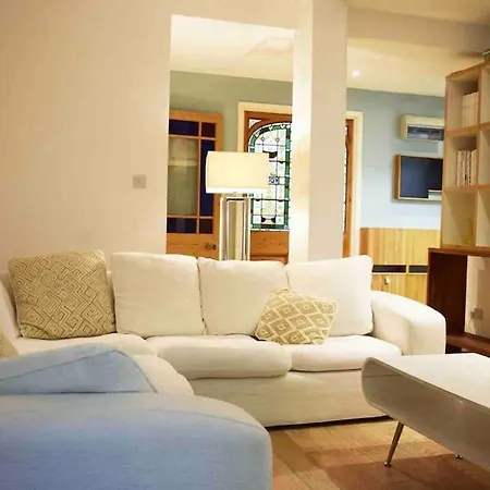 Eclectic Family In The Heart Of Notting Hill Londres