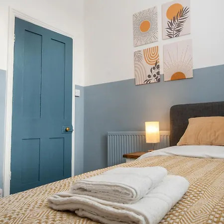 Chiswick 4 Bed Victorian Townhouse Minutes To Tube London