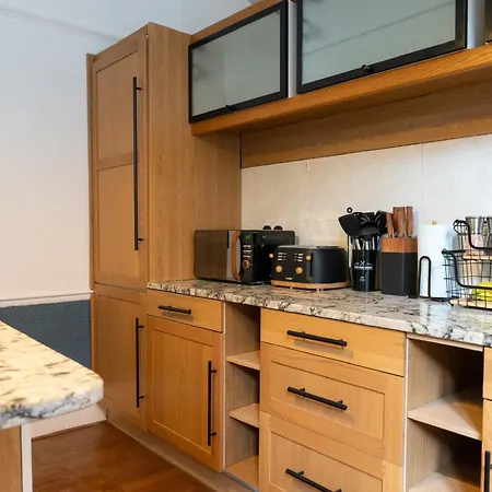 Chiswick 4 Bed Victorian Townhouse Minutes To Tube * London