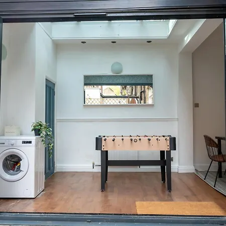 Chiswick 4 Bed Victorian Townhouse Minutes To Tube Apartment London