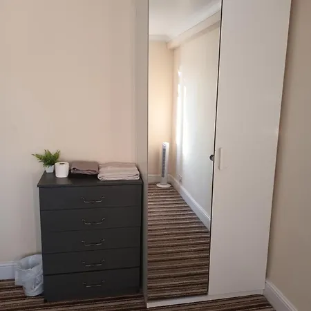 Guest house Ansell Road London
