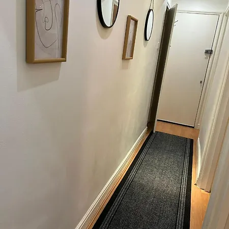 Apartment Two Bedroom Flat Burnt Oak London Edgware
