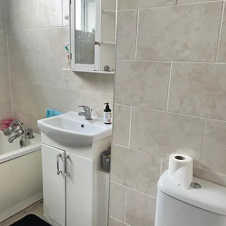 Homestay For Rent In Brixton *