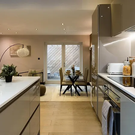 Holiday home 2bed House With Private Garden *