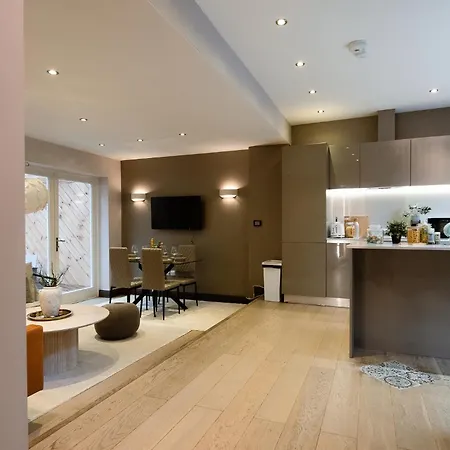 2bed House With Private Garden Twickenham