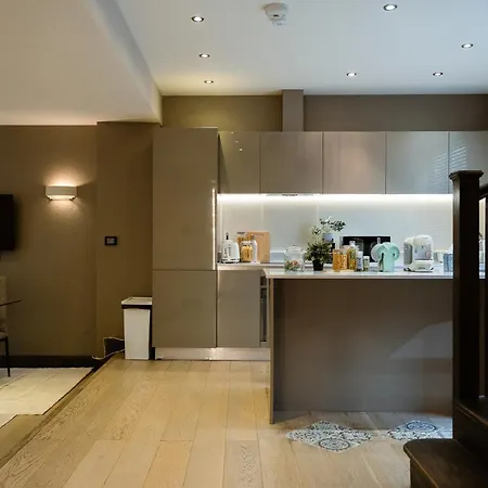 Holiday home 2bed House With Private Garden Twickenham