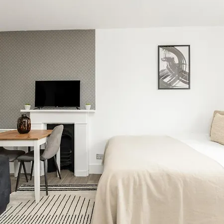 The Paddington Apartment