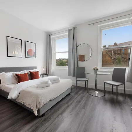 Archway Station - Double Bed Apartment