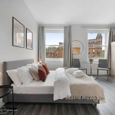 Archway Station - Double Bed Apartment