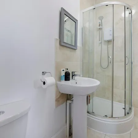 Archway Station - Double Bed * London