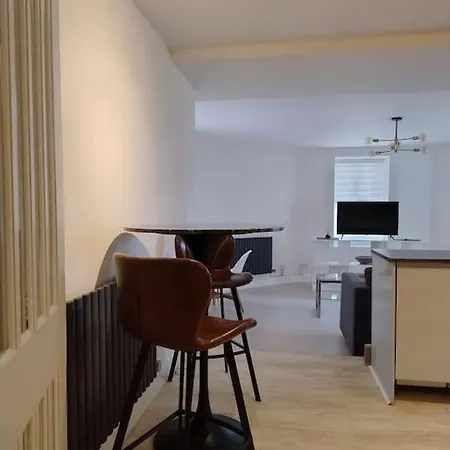 Bijou White Hart Lane Apartment London
