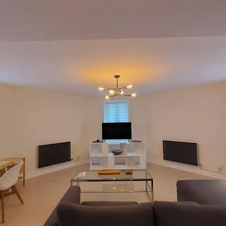 Apartment Bijou White Hart Lane London