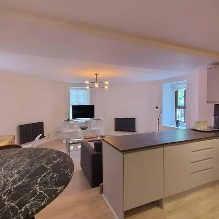 Bijou White Hart Lane Apartment *