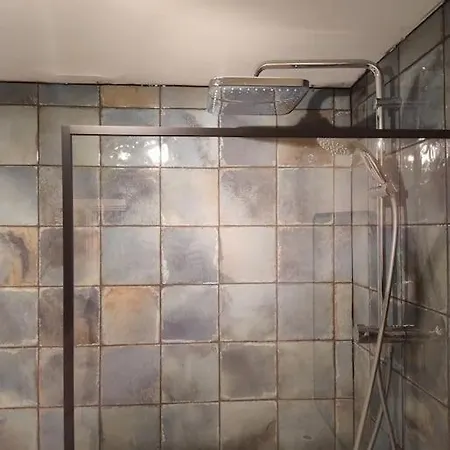 Bijou White Hart Lane Apartment London