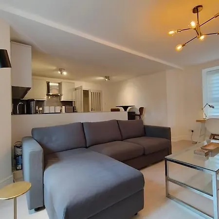 Apartment Bijou White Hart Lane London