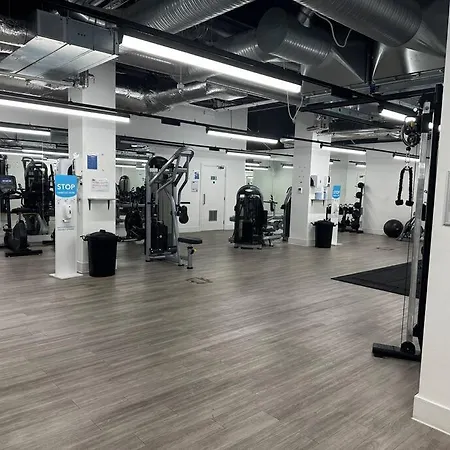 Hanger Lane Luxury Apartment