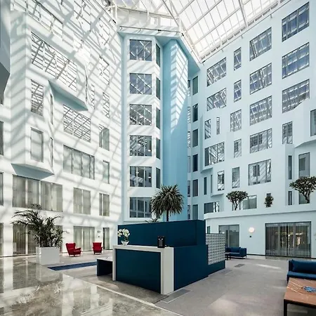 Hanger Lane Luxury Apartment