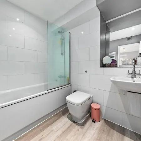 Apartment 3 Bdr Flat In Mayfair Haymarket Central Hy4 *
