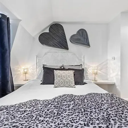 Apartamento 3 Bdr Flat In Mayfair Haymarket Central Hy4 *