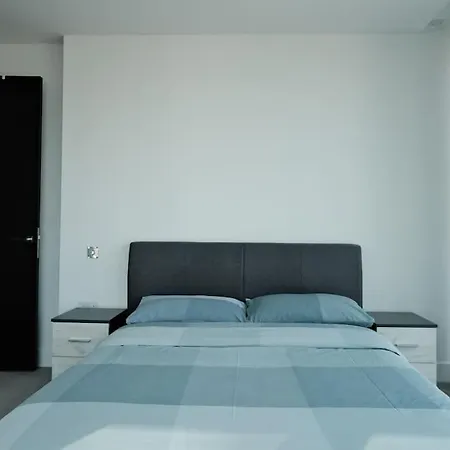 Stunning 1br Luxury City Apartment