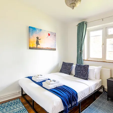 Apartment Renovated 2-storey 2br Wgarden Near Angel St *