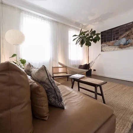 Tranquil Oasis W 100inch Cinema & Hammock, By The Design Traveller Apartment London