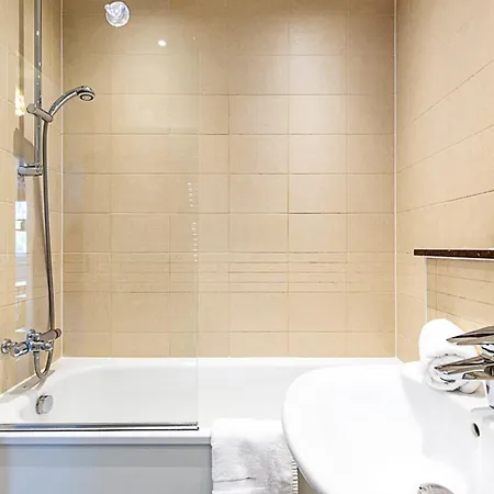 Chic & Modern Dalston Apartment London