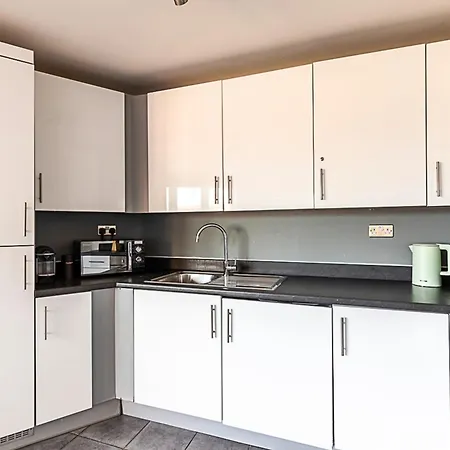 Chic & Modern Dalston Apartment London