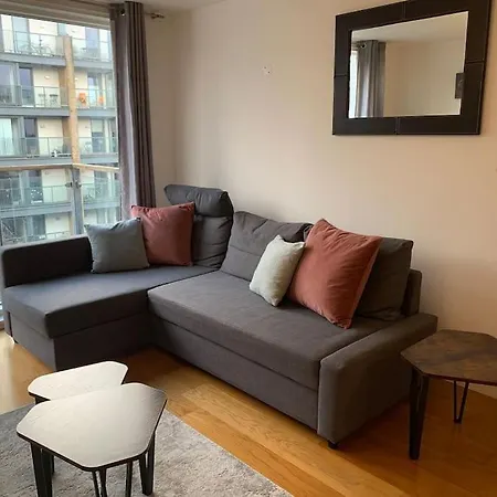 2 Bed Apt, Hoxton, Canal Views *